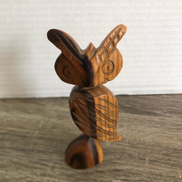 Hand Carved Folk Art Wooden Owl - Picture 4 of 10